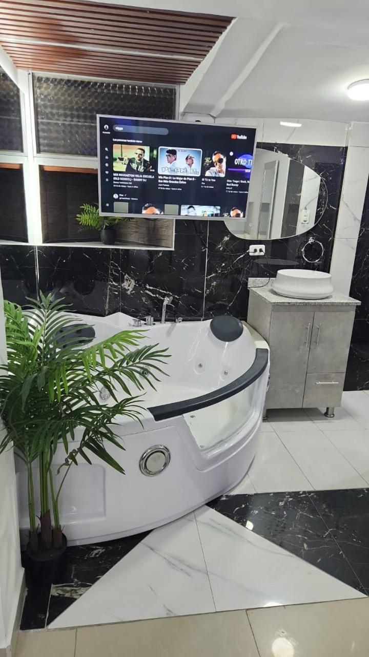 Hotel Luna Quitena à Quito Extérieur photo